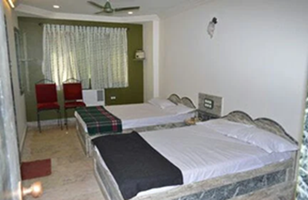 1 x Executive Delux Twin Bed